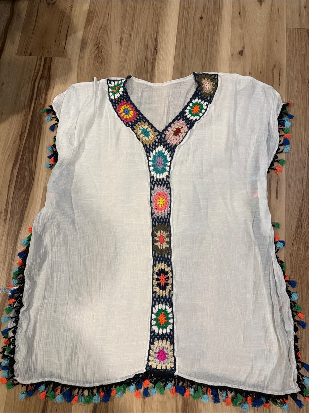 SHEIN White Embroidered V-Neck Tunic with Multicolor Tassels
